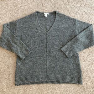 SOLD-H&M gray v-neck sweater